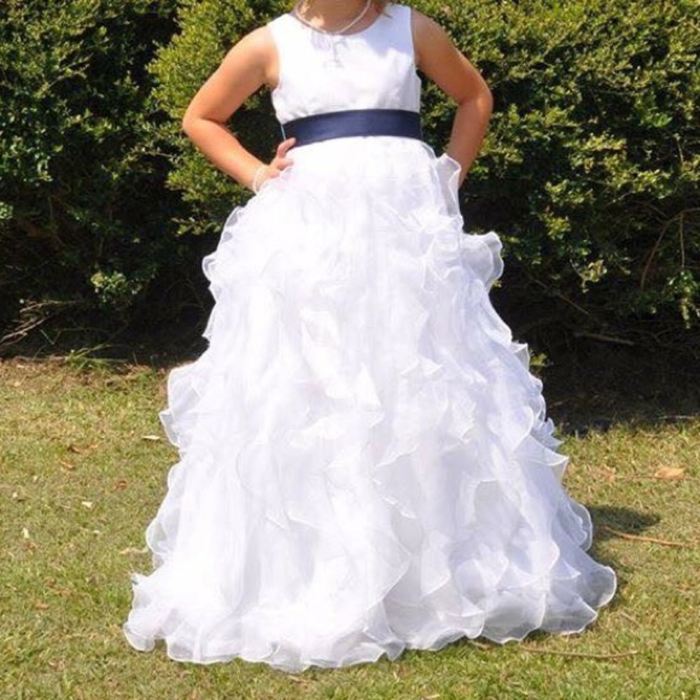 David’s Bridal Flower Girl Dress 8 wedding costume